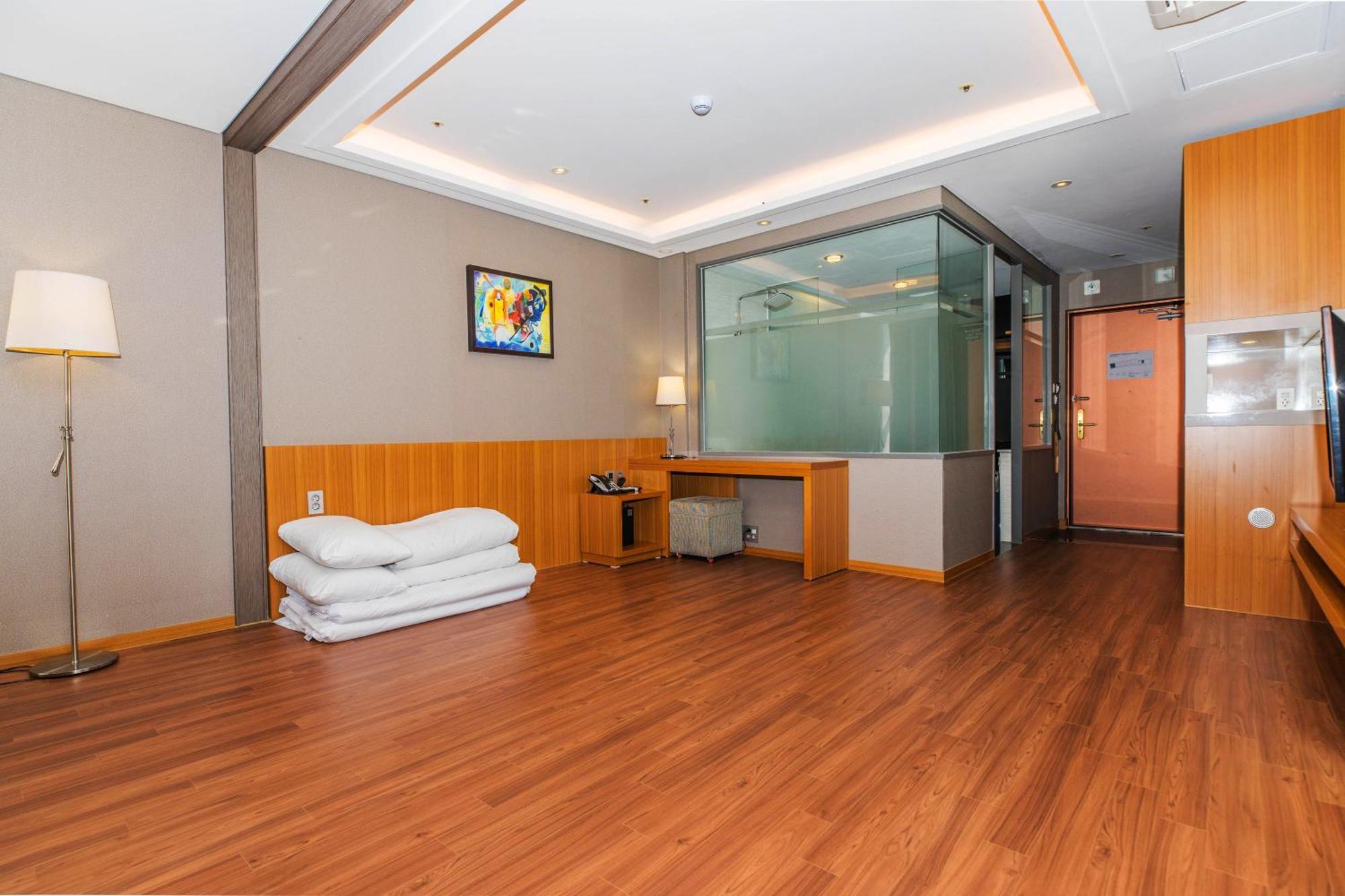 Hotel Solaire Борьонг Екстериор снимка